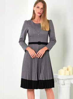Trendy Color-blocked Tie-waist Pleated Dress