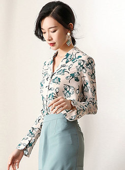 Chic Print Notched Flare Sleeve Single-breasted Blouse