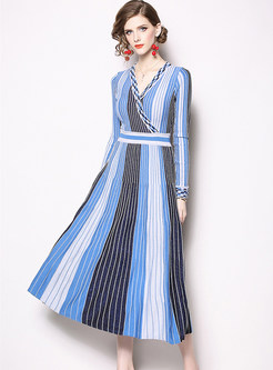 Color-blocked V-neck Long Sleeve Waist Knitted Dress