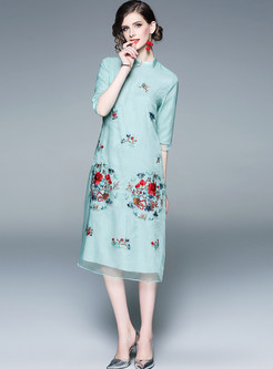 Vintage Mandarin Collar Half Sleeve Embroidered Dress