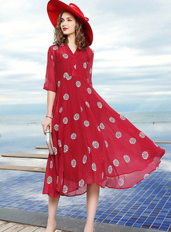 Red V-neck Half Sleeve Dots Plus Size Dress