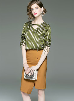 Chic Green V-neck Dots Blouse & High Waist Sheath Skirt