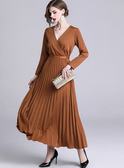 Brief Solid Color V-neck Waist Pleated Maxi Dress