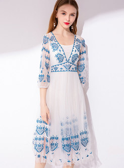 Chic Hit Color Embroidered High Waist Skater Dress