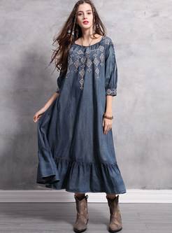 Square Neck Half Sleeve Embroidered Plus Size Dress