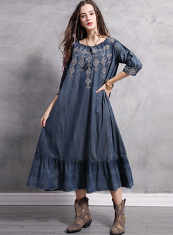 Square Neck Half Sleeve Embroidered Plus Size Dress