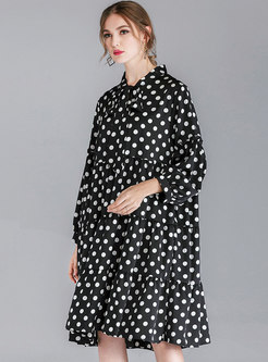 Oversize Polka Dot Tie-collar Knee-length Shift Dress