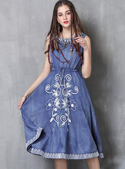 Casual O-neck Sleeveless Embroidered Skater Dress