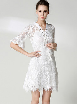 Sexy Perspective V-neck Tied Flare Sleeve Lace Dress