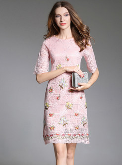 Sweet O-neck Half Sleeve Embroidered Lace Bodycon Dress