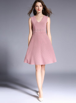 Pink V-neck Sleeveless High Waist Knitted Dress & O-neck Short Cardigan
