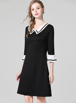 Color-blocked V-neck Flare Sleeve Plus Size Mini Dress