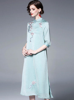 Vintage Mandarin Collar Embroidered Improved Cheongsam Dress