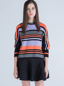 Color-blocked O-neck Pullover Striped Knitted Sweater