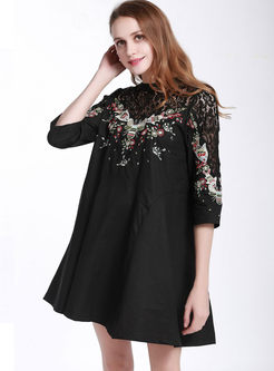Lace Splicing Embroidered Shift Dress