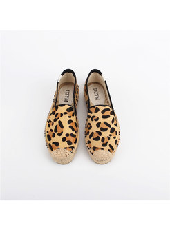 Chic Leopard Round Tote Flat Loafers