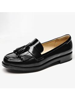 Stylish Women Tassel Round Toe Leather Loafers