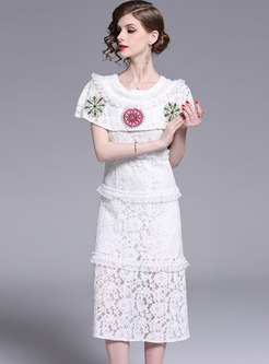 Trendy White Embroidered Lace Flouncing Dress 