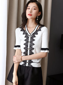 V-neck Lace Patchwork Knitted T-shirt