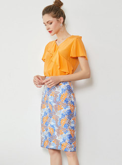V-neck Falbala Top & Print High Waist Sheath Skirt