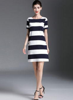 Casual O-neck Striped Mini T-shirt Dress