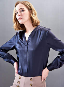 Elegant Black V-neck Silk Pullover Blouse 