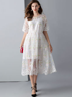 Fashion Sweet Embroidered Mesh Dress
