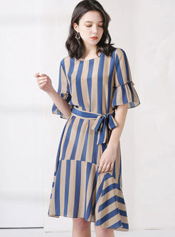 Color-blocked O-neck Flare Sleeve Striped Dress