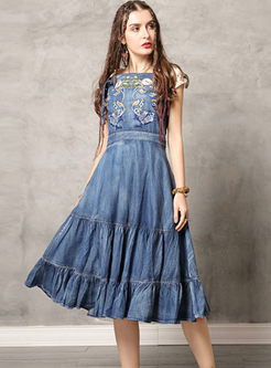 Retro Embroidered High Waist Sling Dress