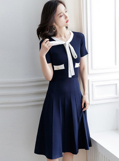 Elegant Color-blocked Tie-collar Slim Knitted Dress