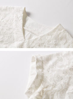 Brief White V-neck Short Sleeve Waist Dress