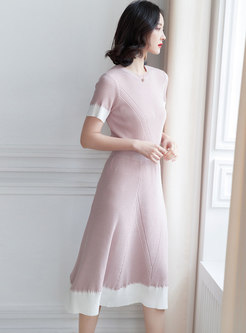 Stylish Color-blocked O-neck Knitted Top & High Waist Skirt