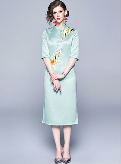 Vintage Light Blue Embroidered Mandarin Bodycon Dress