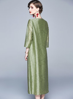 Green O-neck Half Sleeve Embroidered Shift Dress