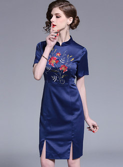 Vintage Stand Collar Embroidered Slit Sheath Dress