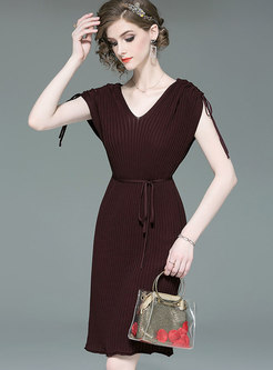 Pure Color V-neck Sleeveless Tie-waist Knitted Dress