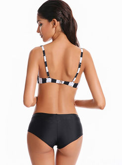 Stylish Gathered Color-blocked Striped Bikini