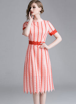 Color-blocked O-neck Short Stripe Lace Dress
