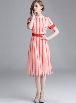 Color-blocked O-neck Short Stripe Lace Dress