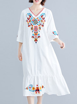 Embroidered V-neck White Loose Shift Dress