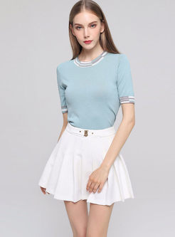 O-neck Slim Pullover T-shirt & Mini Pleated Skirt