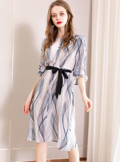 Elegant Print Flare Sleeve Tie-waist Midi Dress