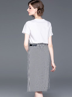 Letter Print O-neck T-shirt & Plaid Belted Slim Skirt