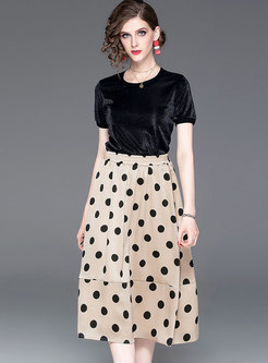 Casual O-neck T-shirt & Polka Dot Elastic Waist Skirt
