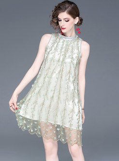 Elegant Stereoscopic Flower Sleeveless Shift Dress