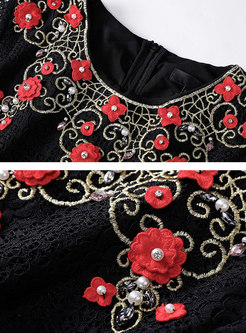 Stylish Embroidered Nail Bead Black Lace Pleated Dress
