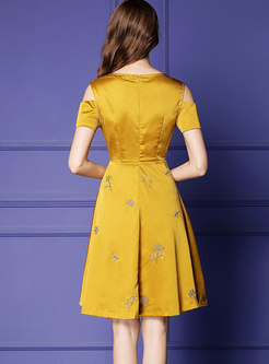 Chic Off Shoulder Embroidered Slim Midi Dress