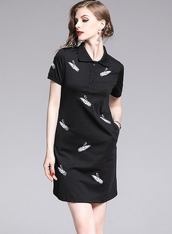 Brief Animal Embroidered Black Slim T-shirt Dress