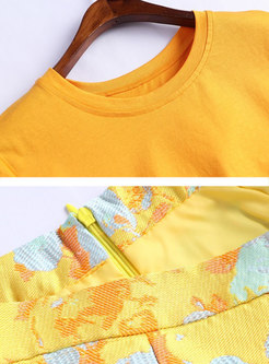 Solid Color O-neck T-shirt & Jacquard Sheath Skirt