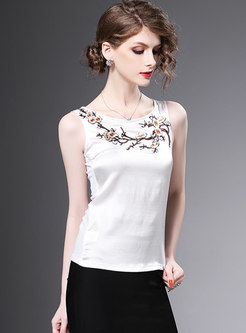 Brief Sleeveless Embroidered O-neck Summer Tank